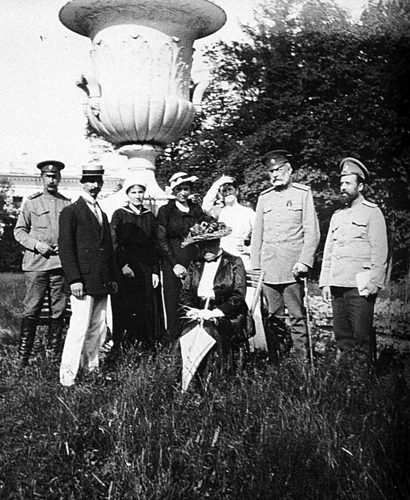 58. Группа у вазы - копия.jpg